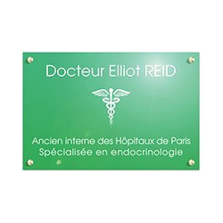 Plaque en plexiglas vert avec texte blanc